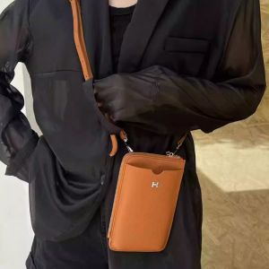 MEIFEI | First Layer Cowhide Litchi Pattern Phone Bag