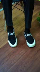 SEPATU AKNA JATKOPA SLIP ON BLACK & WHITE Aerostreet 36-45 Comfy Putih - Sepatu Slip On Slop Casual Sneaker Pria Wanita Sepatu Kets Pria sepatu AKNA 97S converse87 70s all star sepatu converse9  sepatu converse219 70s all star sepatu wanita converse70s high