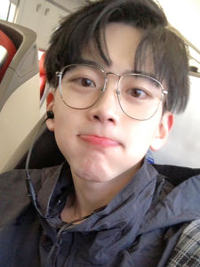 Mens Fashionable Gold Rimmed Glasses Anti-blue Light Radiation Myopia Bifocal Eyeglass Frame Large Frame Flat Lens Decorative