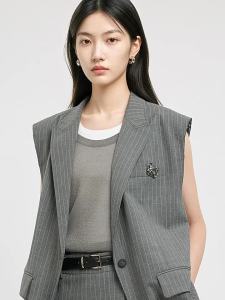 DESIGNICE | Minimalist Sleeveless Jacket