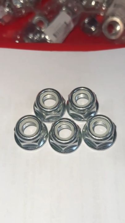 น็อตหัวเกียร์ตัดหญ้าพร้อมยางกันคลาย