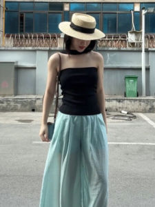 YUEZHONGWEI | Áo len dệt kim hở vai màu đen kiểu Pháp cho nữ mùa hè Áo khoác ngoài thiết kế ôm vừa vặn không tay Áo chui đầu cổ treo