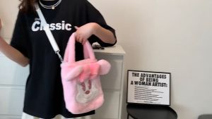 Túi xách đeo chéo Vịt Donald size Lớn cho bạn nữ đeo vai đi học đi chơi thời trang Hàn Quốc dễ thương