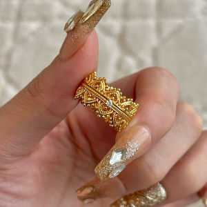 Luxurious Vintage Lace Floral Crown Ring: A Stylish Alloy Finger Ring