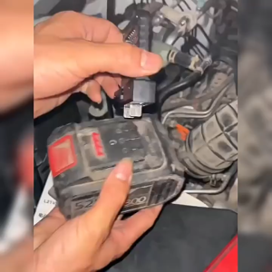 TikTop Portable Cordless 20V LED Work Light Compatible with 20V for 21V Portable Battery Powered Flood Light /Lampu Kerja LED Tanpa Kord Mudah Alih Heeman4u 20V Serasi dengan 20V untuk Lampu Banjir Berkuasa Bateri Mudah Alih 21V/ 便携式无绳 20V LED 工作灯，兼容 20