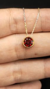 สร้อยเงินแท้พร้อมจี้พลอยโกเมนแท้ บ่อจันทบูรี  ขนาดกลม7มิล สีแดงสวย ชุบทอง สินค้ามีใบรับประกัน คลิกที่นี