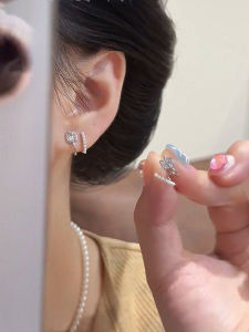 Tulip Pearl S925 Silver Needle Earrings Versatile Simple Design Luxury Fashionable Elegant Trendy Handmade Alloy Gold Plated