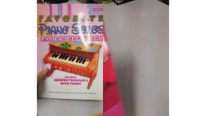 ENDLESS LOVESONG FOR PIANO / FAVORITE PIANO SOLOS FOR CHILDREN - WITH LYRICS AND GUITAR CHORDS - BUNDLE with FREEBIES HANDLING LIFE ADVERSITIES BOOK