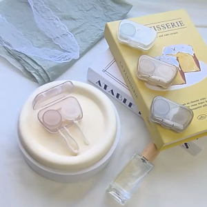 กล่องดูแลคอนแทคเลนส์ (ชุดพร้อมอุปกรณ์สวมใส่) - กล่องใส่คอนแทค มีห้าสีให้เลือก G3535