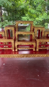 โต๊ะหมู่บูชา ชุดใหญ่ หมู่ 9 หน้า 9 (รวม 10 ชิ้น) ไม้สักแท้ สีแดงเดินเส้นทอง ฐานกว้าง 1.5 เมตร