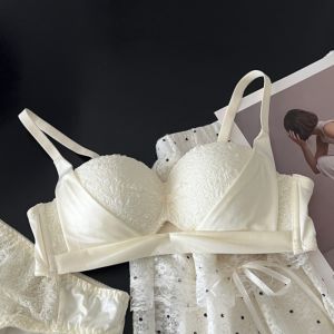Peach Blossom Lace Bra Set Womens Underwear Full Cup Anti-Sagging Thickened Gathered Design Sensual Fixed Strap Style Innerwear