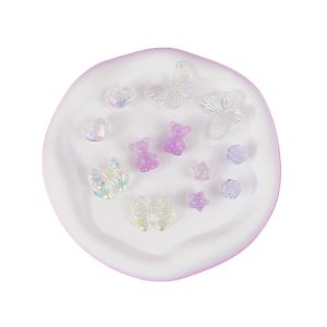 12PCS รองเท้าแฟชั่น Charms ชุดอุปกรณ์เสริมรองเท้าหัวเข็มขัดโปร่งใสผีเสื้อหมีคริสตัลหัวใจ DIY 3D รองเท้าตกแต่ง