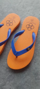 dép xỏ ngón size từ 35 dến 39 có nhiều màu chất liệu cao su quai dẻo mềm mang êm chân siêu bền đế chống trơn trượt tiện lợi đi chơi đi dạo phố.