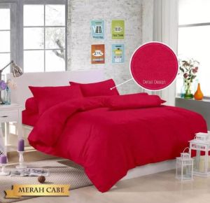 Seprei Embos Pink Fucshia//Embos Biru//Embos Ungu//Embos Hitam//Embos Biru//Embos Merah//Embos Hijau Lumut//Embos Gold//EmbosLemon Hijau//Ukuran 200x200//180x200//160x200/120x200//Bahan Katun//Untuk Kasur Busa.Kasur Kapuk.Kasur Dipan Dan Kasur Spring Bed