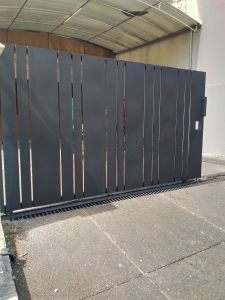 pagar minimalis plat besi