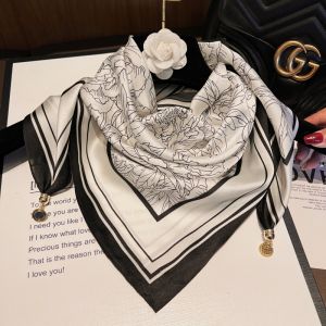 Khăn Choàng Lụa Satin Cao Cấp Cho Nữ Mùa Xuân Thu Khóa Từ Tròn Trang Trí Khăn Choàng Cổ Tam Giác Khăn Choàng Cổ