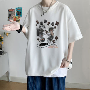 เสื้อยืดแขนสั้นพิมพ์ลายการ์ตูนสำหรับผู้ชาย ทรงหลวม สไตล์ย้อนยุค สตรีทแฟชั่น แขนห้าส่วน แฟชั่นฤดูร้อน สวมใส่สบาย