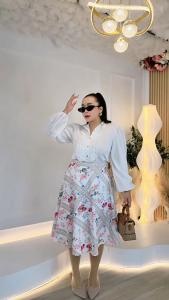 ชุดเซ็ตเสื้อเชิ้ตคอจีนแขนยาว + กระโปรงพิมพ์ลายดอกไม้สไตล์วินเทจ สีขาว ผ้าโพลีเอสเตอร์ผสม