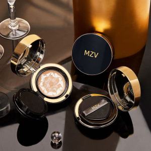 French Tricolor Dewy Long-lasting Waterproof Foundation Cream BB Concealer Natural Hydrating No-cake Powder Foundation Liquid