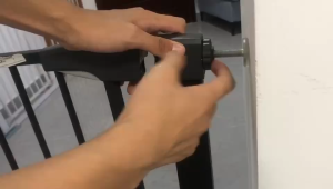 SPEEDS Baby Safety Gate Pagar Tangga Pengaman Bayi Pembatas Penghalang Pintu Bayi Keamanan Bayi