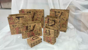 ถุงกระดาษคราฟท์ ของขวัญ ลายหมี มีหลายขนาด สีน้ำตาล ราคาถูก สต๊อกเยอะ พร้อมส่ง