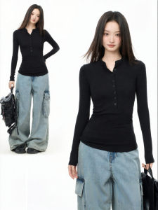 Áo thun Henley tay dài dáng ôm đen vai thường cho nữ