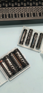 AA AAA Rechargeable Battery Pack Ni-MH 8 Slot Rechargeable Battery Charger and battery storage-box