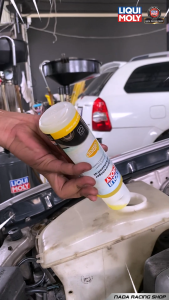 น้ำยาทำความสะอาดกระจก กลิ่น ซิตรัส Liqui Moly ใช้งานง่าย ไม่ยุ่งยาก