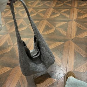 Lush Life Style Womens Tote Bag 2024 New Autumn Winter Woolen Large Capacity Commuter Single Shoulder Bag Lazy Style