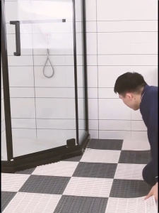 jerry.jkแผ่นรองกันลื่นขน แผ่นกันลื่นในห้องน้ำ พรมในห้องน้ํา ขนาด 30x30cm การต่อแบบสุ่มDIY มี 5 สี การระบายน้ำอย่างรวดเร็วแผ่นปูพื้น ในห้องครัว ห้องน้ำ แผ่นยางกันลื่น แผ่นยางปูพื้น