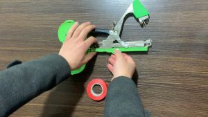 PENGIRIMAN CEPAT KNIFEZER Alat Pita Batang Tanaman Plant Tape Tool Tapener Machine VK20 / alat pengikat tanaman tomat timun cabe melon cabai otomatis tape tool plaktis lanjaran timun anggur / alat lakban batang tanaman