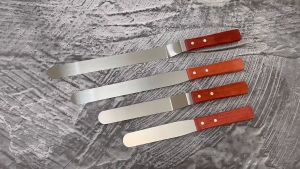 ที่ปาดครีมเค้ก 4นิ้ว 5นิ้ว 6นิ้ว สเตนเลส สปาตูล่า มีดปาดเค้กครีมเรียบเนียน ด้ามไม้