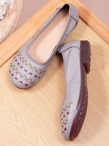 Casual Leather Shoes Women Flat Bottom Genuine Soft Comfortable Versatile Cow Tendon Bottom Breathable Anti-slip Mom Shoes New Flat Heel Spring