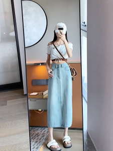 กระโปรงยีนส์ยาวผ่าหลังเอวสูง งานปัก