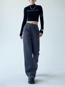 กางเกงขาบานสีเทาสำหรับผู้หญิง สไตล์ฤดูใบไม้ร่วงและฤดูหนาว กางเกงทรงเกือกม้าเอวสูงแนวตั้ง พร้อมกางเกงกีฬาสไตล์อเมริกันแบบลำลองผ้ากำมะหยี่