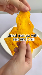 [BUY 1 GET 1 100gr] DRIED MANGO WITH SALT AND CHILI VInafood Dried Mango Salt Chili Spicy & Sour Snack