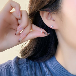 925 Silver Needle Asymmetric Mini Star Stud Earrings Unique Personality Elegant Versatile Fashion Jewelry Ear Accessories