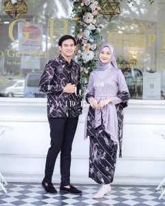 Batik Couple dan Kebaya Laffeya Mauve Lilac - Kebaya Engagement - Kebaya Wisuda - Kebaya Modern Kekinian Wid Batik LAFFEYA COUPLE Kemeja Pria Brokat Set Kebaya Dan Rok - Lazada