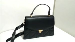 Tas Selempang Wanita Kulit Sintetis: Pilihan Sempurna Untuk Pesta