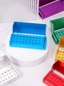 กล่องเก็บเข็มล้างฟันแบบยูนิฟอร์ม 30 ช่อง 2 ความเร็ว อุปกรณ์ด้านฟันผ่าตัดแบบอเนกประสงค์ ทนความร้อนได้ บรรจุภัณฑ์ที่มีความยาวของเข็ม