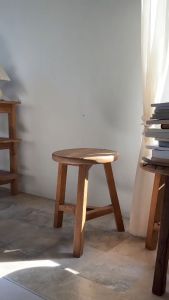 เก้าอี้ไม้สัก สไตล์คาเฟ่ หน้าลายไม้ธรรมชาติ