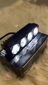 ไฟสปอร์ตไลท์ 12V-24V สำหรับ มอเตอร์ไซต์ รถยนต์ ไฟสปอตไลท์ เส้นกระทั่งแสงสี สปอร์ตไลท์ เบียบไว้ 200w