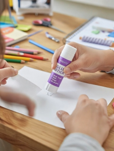 KREATI PVP GLUE STICKS FORMULA NON-TOXIC SAFE CLEAN DAN WASHABLE 4PCS PACK FOR SCHOOL AND OFFICE STATIONERY