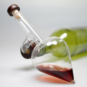 Portable Round/Peach Shaped Red Wine Aerators Transparent Red Wine Bottle Pourer and Quick Decanter Spout Glass Sobering Device