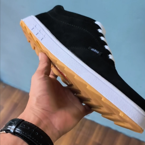 Sneakers Hitam Putih Sepatu Casual Pria Keren Aldhis Low Black sol Karet Antilslip Sekolah Kerja