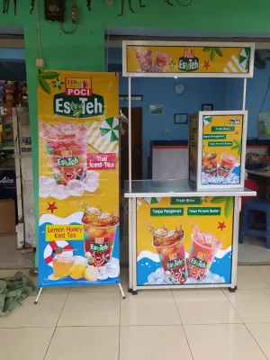 Meja Es Teh Poci