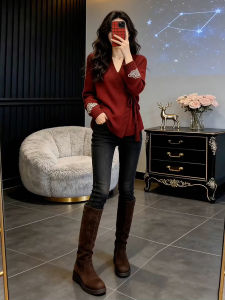 LIRUSHAN | Red V-Neck Knit Sweater Female