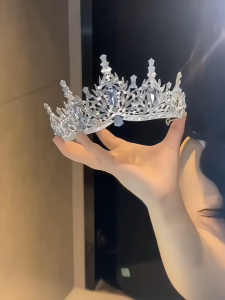 Baroque Vintage Rhinestone Crown Headpiece for Women Wedding Prom Hair Accessory Princess Queen Crown