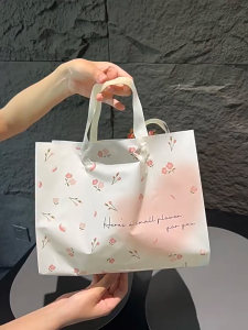 MOMENT INK FLOWERS Printed Plastic Bag w/ Handle & Expandable Sides Square Style