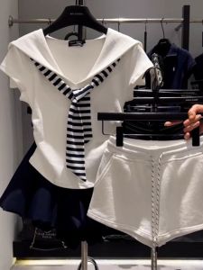 เสื้อยืดแขนสั้นลายทางสไตล์อเมริกันฤดูร้อน ปกคอสีน้ำเงิน ผ้าโพลีเอสเตอร์ ทรงหลวม แขนสั้น ปกโปโล ผ้าโพลีเอสเตอร์ แขนสั้น